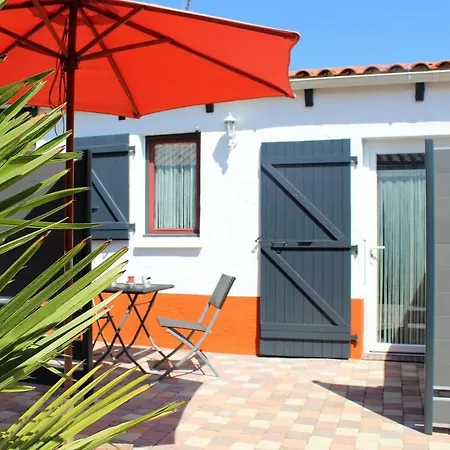 Fleur De La Rochelle *